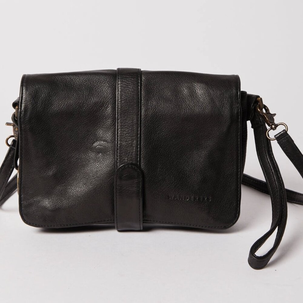 Wanders Travel Co. "The Notting Hill"- Like new